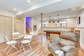 Forest-view Deck & Fire Pit: Poconos Escape!