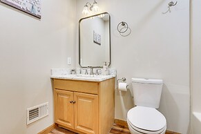 Forest-view Deck & Fire Pit: Poconos Escape!