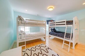 Charming New Buffalo Condo: Walk to Lake Michigan!