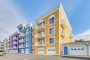 Charming New Buffalo Condo: Walk to Lake Michigan!
