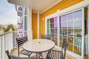 Charming New Buffalo Condo: Walk to Lake Michigan!