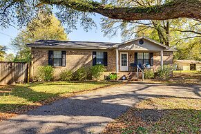 Charming Satsuma Home ~ 14 Mi to Mobile!