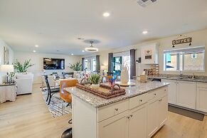 Chic Coachella Home < 3 Mi to Empire Polo Club