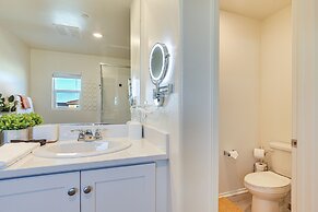 Chic Coachella Home < 3 Mi to Empire Polo Club