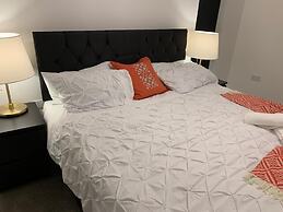 Brand New Entire 4 Bed House/multiple Parking