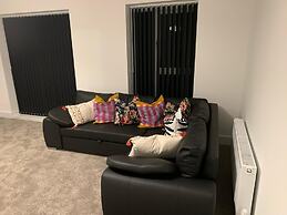 Brand New Entire 4 Bed House/multiple Parking