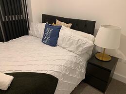 Brand New Entire 4 Bed House/multiple Parking