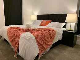 Brand New Entire 4 Bed House/multiple Parking