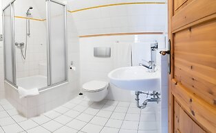 Hotel Rügenschmiede vis a vis Hiddensee