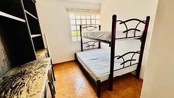 Taj Mahal Hostal And Restaurant