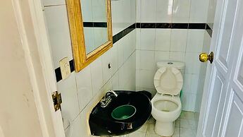 Taj Mahal Hostal And Restaurant