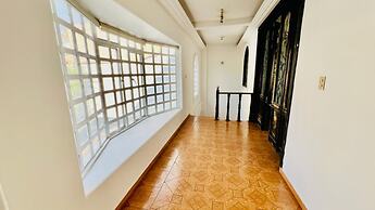 Taj Mahal Hostal And Restaurant