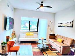 Lux and Cozy 2beds 2 Baths up to 8 guest