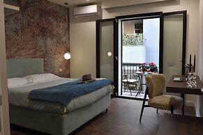 Gloden House Apartments