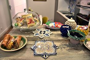 Gloden House Apartments