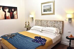 Gloden House Apartments