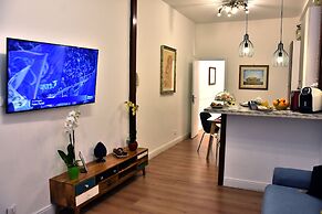 Gloden House Apartments