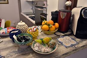 Gloden House Apartments