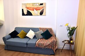 Gloden House Apartments