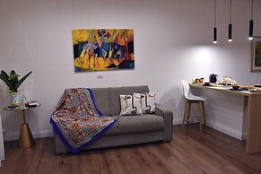 Gloden House Apartments