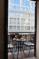 Gloden House Apartments