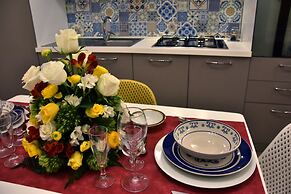 Gloden House Apartments