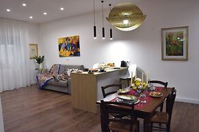 Gloden House Apartments