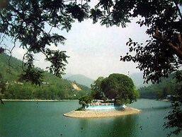 Goroomgo Wooden Umbrella Bhimtal