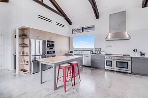 The Cape House 6031rpf 2 Bedroom Home by RedAwning