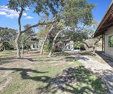 The Cape House 6031rpf 2 Bedroom Home by RedAwning