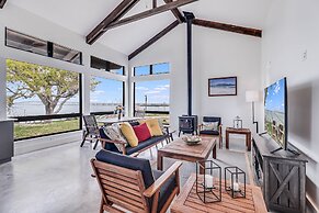 The Cape House 6031rpf 2 Bedroom Home by RedAwning