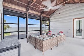 Cape Town 6031rpg 11 Bedroom Home by RedAwning