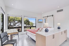 Cape Town 6031rpg 11 Bedroom Home by RedAwning