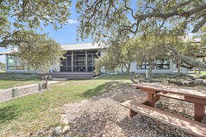 Cape Town 6031rpg 11 Bedroom Home by RedAwning