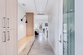 Cape Town 6031rpg 11 Bedroom Home by RedAwning