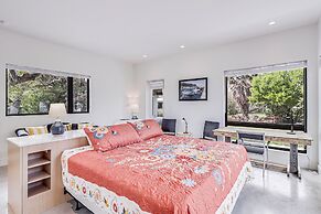 Cape Town 6031rpg 11 Bedroom Home by RedAwning