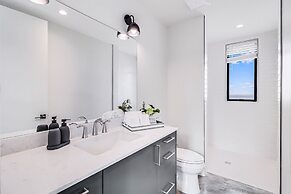 Cape Town 6031rpg 11 Bedroom Home by RedAwning