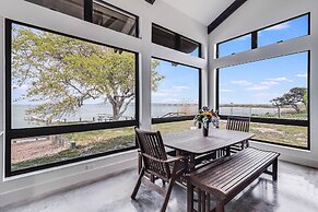 Cape Town 6031rpg 11 Bedroom Home by RedAwning