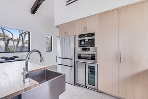 Cape Town 6031rpg 11 Bedroom Home by RedAwning