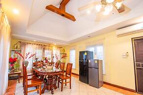 4BDR Private pool Bali style villa Siya