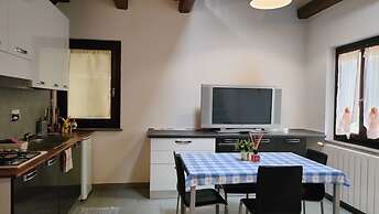 Case sul ruscello
