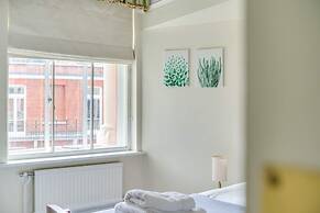 St. James / Westminster Apartment