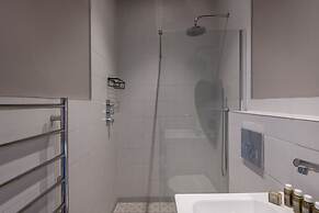 The Cleveland Arms V