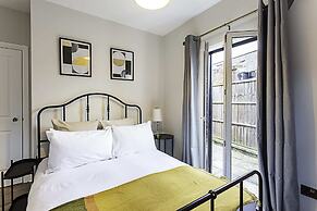 Gorgeous Roehampton Flat