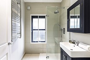 Gorgeous Roehampton Flat