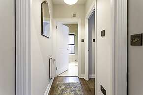 Gorgeous Roehampton Flat