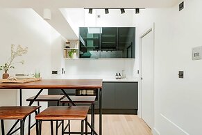Notting Hill Gate Residence VI