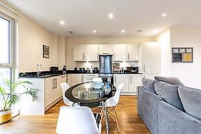 Vibrant London Canal Apartment