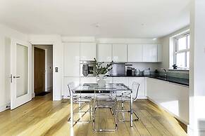 Tranquil Belsize Park Haven With Stunning Views