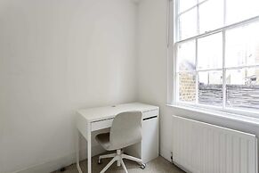 Bright Marylebone Apartment